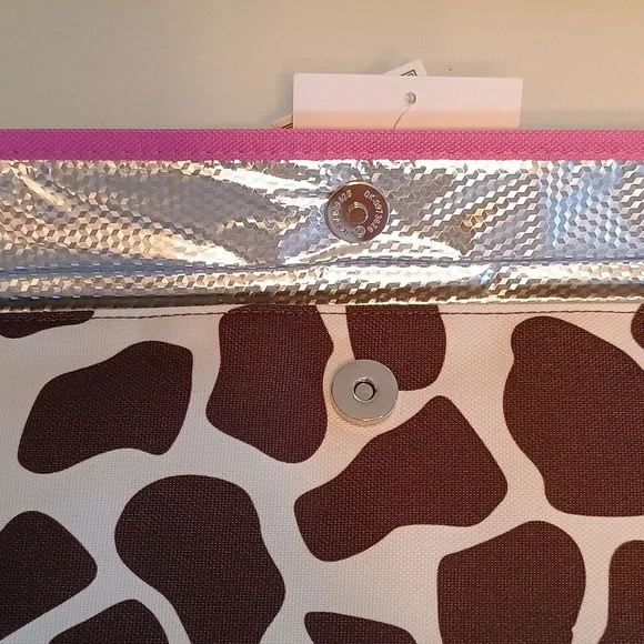 Toss Resort Collection Giraffe Print Tote Bag with Pink Straps, W/Hot Iron Bag - Picture 15 of 16